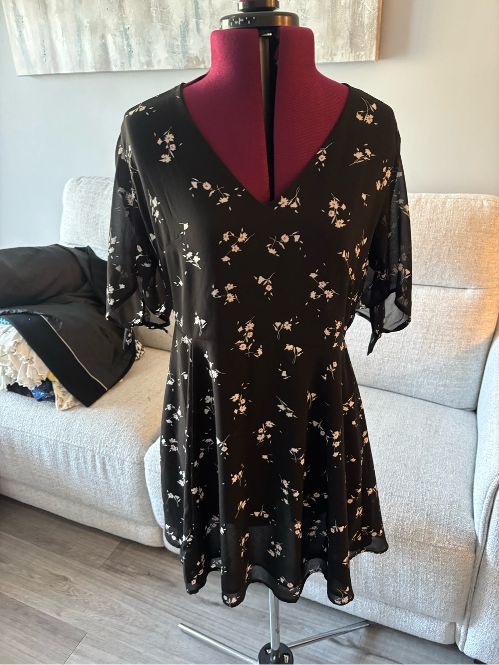 Dynamite Black Floral Ruffle Dress